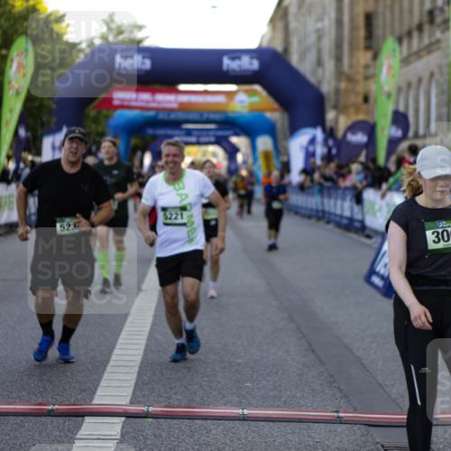 01.09.2024 - BARMER Alsterlauf Kathrin Stürmer Photography http://msf.ph/oto/6971214 01.09.2024 10:08:49 Ziel 2023, 2085, 2142, 2434, 2754, 3508, 3554, 3855, 4131, 4132, 4552, 4863, 4868, 4991, 8097, 2301, 2345, 2781, 2817, 2999, 3009, 3068, 3205, 3552, 4139, 4296, 4379, 4472, 4490, 4513, 4732, 5163, 5172, 5221, 5235 meine-sportfotos.de