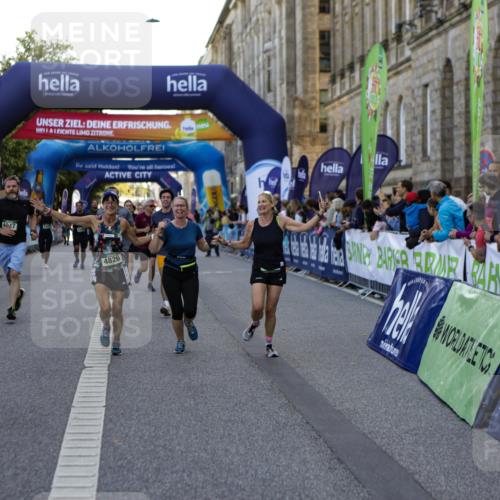 01.09.2024 - BARMER Alsterlauf Kathrin Stürmer Photography http://msf.ph/oto/6971235 01.09.2024 10:09:12 Ziel 2821, 3578, 4013, 4043, 2172, 2465, 2857, 3004, 3227, 3450, 3501, 3675, 3927, 3982, 4047, 4050, 4120, 4345, 4826, 4981, 8206 meine-sportfotos.de