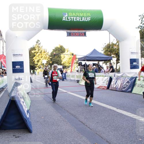 01.09.2024 - BARMER Alsterlauf Kathrin Stürmer Photography http://msf.ph/oto/6976977 01.09.2024 09:08:58 Ziel  meine-sportfotos.de