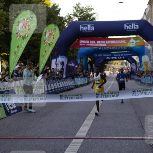 01.09.2024 - BARMER Alsterlauf Kathrin Stürmer Photography http://msf.ph/oto/6976979 01.09.2024 09:28:53 Ziel 3, 7 meine-sportfotos.de