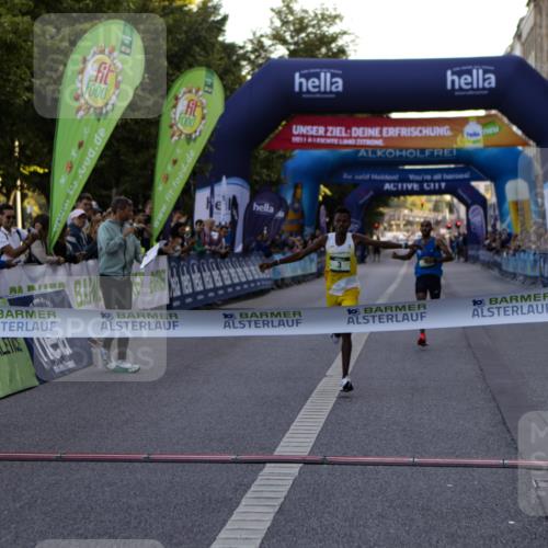 01.09.2024 - BARMER Alsterlauf Kathrin Stürmer Photography http://msf.ph/oto/6976981 01.09.2024 09:28:53 Ziel 3, 7 meine-sportfotos.de