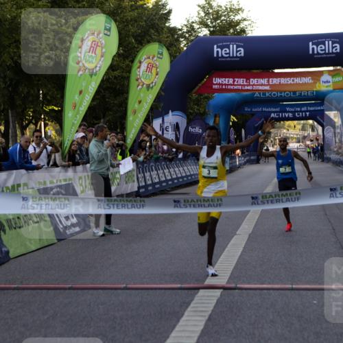 01.09.2024 - BARMER Alsterlauf Kathrin Stürmer Photography http://msf.ph/oto/6976983 01.09.2024 09:28:54 Ziel 3, 7 meine-sportfotos.de