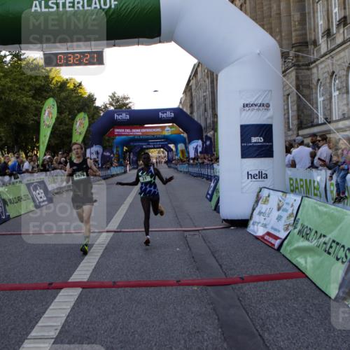 01.09.2024 - BARMER Alsterlauf Kathrin Stürmer Photography http://msf.ph/oto/6977003 01.09.2024 09:32:19 Ziel 31, 4976 meine-sportfotos.de