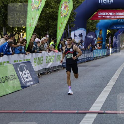 01.09.2024 - BARMER Alsterlauf Kathrin Stürmer Photography http://msf.ph/oto/6977057 01.09.2024 09:34:08 Ziel 23, 4532, 8123 meine-sportfotos.de