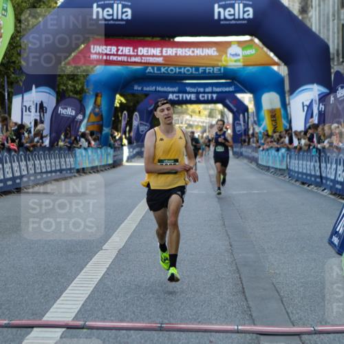 01.09.2024 - BARMER Alsterlauf Kathrin Stürmer Photography http://msf.ph/oto/6977075 01.09.2024 09:36:09 Ziel 2527, 5095, 8023, 8382 meine-sportfotos.de
