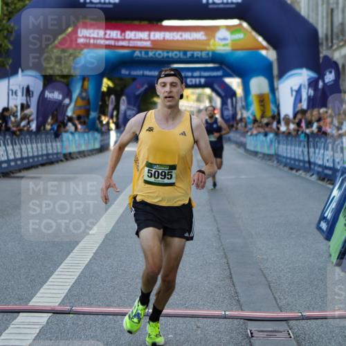 01.09.2024 - BARMER Alsterlauf Kathrin Stürmer Photography http://msf.ph/oto/6977081 01.09.2024 09:36:10 Ziel 2527, 5095, 8023, 8382 meine-sportfotos.de
