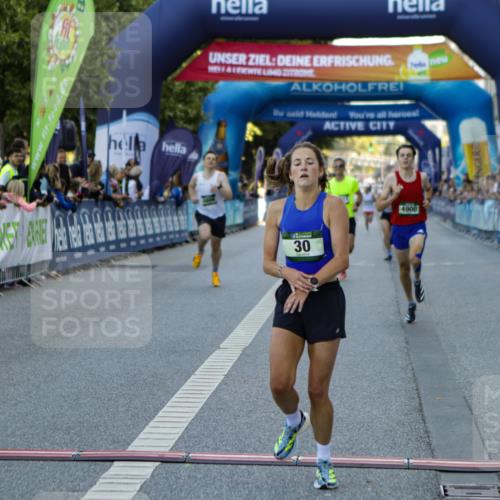 01.09.2024 - BARMER Alsterlauf Kathrin Stürmer Photography http://msf.ph/oto/6977094 01.09.2024 09:36:29 Ziel 30, 2212, 2483, 3251, 4114, 4455, 4886, 4900, 5011, 8047 meine-sportfotos.de