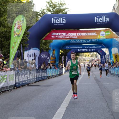 01.09.2024 - BARMER Alsterlauf Kathrin Stürmer Photography http://msf.ph/oto/6977106 01.09.2024 09:37:01 Ziel 36, 4754, 4885, 5269, 5270 meine-sportfotos.de