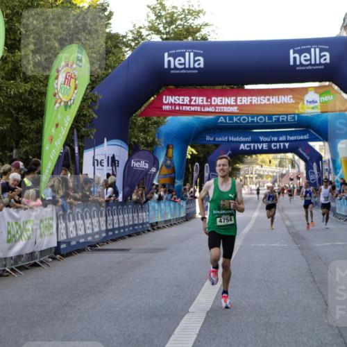 01.09.2024 - BARMER Alsterlauf Kathrin Stürmer Photography http://msf.ph/oto/6977108 01.09.2024 09:37:01 Ziel 36, 4754, 4885, 5269, 5270 meine-sportfotos.de