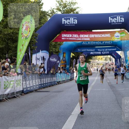 01.09.2024 - BARMER Alsterlauf Kathrin Stürmer Photography http://msf.ph/oto/6977109 01.09.2024 09:37:01 Ziel 36, 4754, 4885, 5269, 5270 meine-sportfotos.de