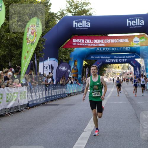 01.09.2024 - BARMER Alsterlauf Kathrin Stürmer Photography http://msf.ph/oto/6977110 01.09.2024 09:37:01 Ziel 36, 4754, 4885, 5269, 5270 meine-sportfotos.de