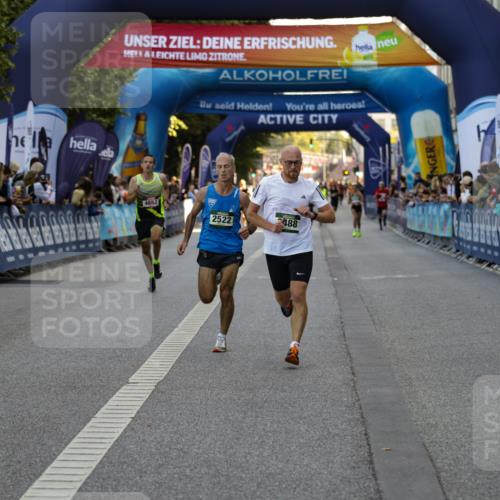 01.09.2024 - BARMER Alsterlauf Kathrin Stürmer Photography http://msf.ph/oto/6977147 01.09.2024 09:39:19 Ziel 2522, 3488, 3921, 3973, 4580, 4652 meine-sportfotos.de