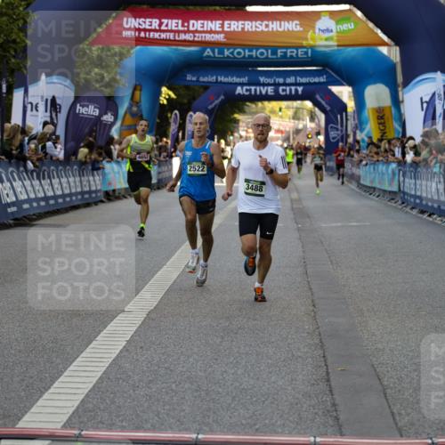 01.09.2024 - BARMER Alsterlauf Kathrin Stürmer Photography http://msf.ph/oto/6977148 01.09.2024 09:39:19 Ziel 2522, 3488, 3921, 3973, 4580, 4652 meine-sportfotos.de