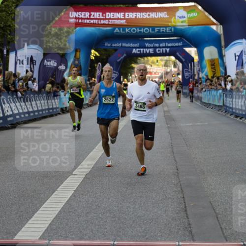 01.09.2024 - BARMER Alsterlauf Kathrin Stürmer Photography http://msf.ph/oto/6977150 01.09.2024 09:39:20 Ziel 2522, 3488, 3921, 3973, 4580, 4652 meine-sportfotos.de