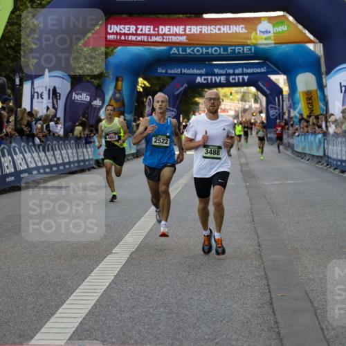 01.09.2024 - BARMER Alsterlauf Kathrin Stürmer Photography http://msf.ph/oto/6977151 01.09.2024 09:39:20 Ziel 2522, 3488, 3921, 3973, 4580, 4652 meine-sportfotos.de