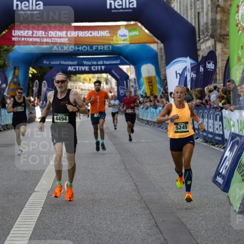 01.09.2024 - BARMER Alsterlauf Kathrin Stürmer Photography http://msf.ph/oto/6977193 01.09.2024 09:39:52 Ziel 3935, 4494, 5248, 5249, 8079, 8182 meine-sportfotos.de