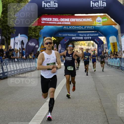 01.09.2024 - BARMER Alsterlauf Kathrin Stürmer Photography http://msf.ph/oto/6977222 01.09.2024 09:40:10 Ziel 2283, 2462, 3126, 3469, 4156, 4270, 4659, 4795, 5255, 8257, 8368 meine-sportfotos.de