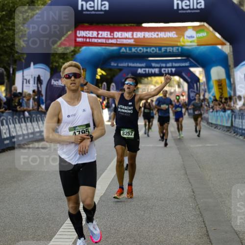 01.09.2024 - BARMER Alsterlauf Kathrin Stürmer Photography http://msf.ph/oto/6977226 01.09.2024 09:40:10 Ziel 2283, 2462, 3126, 3469, 4156, 4270, 4659, 4795, 5255, 8257, 8368 meine-sportfotos.de
