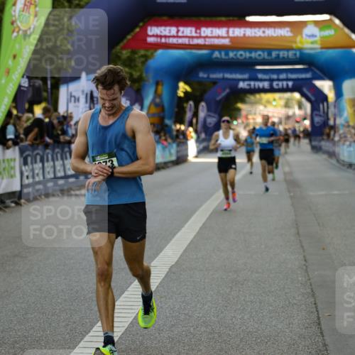 01.09.2024 - BARMER Alsterlauf Kathrin Stürmer Photography http://msf.ph/oto/6977227 01.09.2024 09:40:24 Ziel 3042, 4275, 4787, 4860, 4873, 4978 meine-sportfotos.de