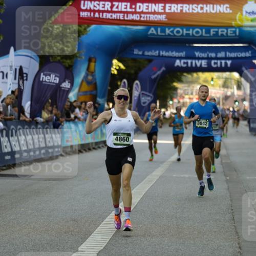 01.09.2024 - BARMER Alsterlauf Kathrin Stürmer Photography http://msf.ph/oto/6977228 01.09.2024 09:40:26 Ziel 3042, 4275, 4787, 4860, 4873, 4978 meine-sportfotos.de