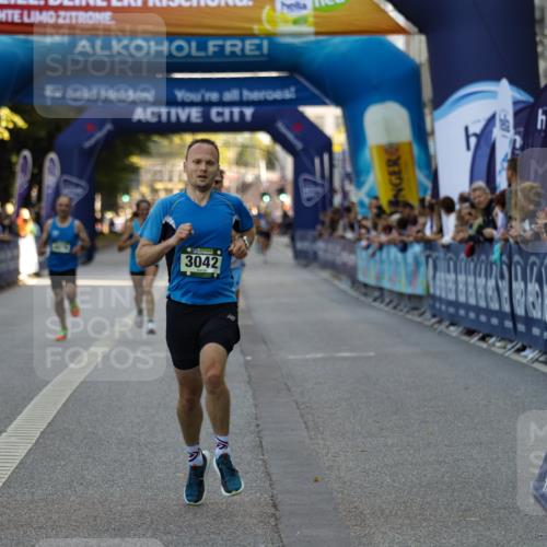 01.09.2024 - BARMER Alsterlauf Kathrin Stürmer Photography http://msf.ph/oto/6977234 01.09.2024 09:40:28 Ziel 3042, 4275, 4787, 4860, 4978 meine-sportfotos.de