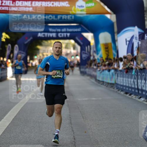 01.09.2024 - BARMER Alsterlauf Kathrin Stürmer Photography http://msf.ph/oto/6977235 01.09.2024 09:40:28 Ziel 3042, 4275, 4787, 4860, 4978 meine-sportfotos.de