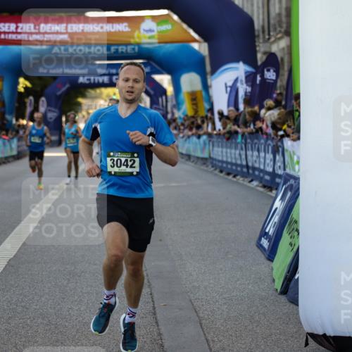 01.09.2024 - BARMER Alsterlauf Kathrin Stürmer Photography http://msf.ph/oto/6977238 01.09.2024 09:40:30 Ziel 3042, 4275, 4787, 4860, 4978 meine-sportfotos.de