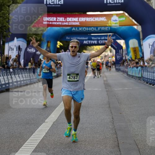 01.09.2024 - BARMER Alsterlauf Kathrin Stürmer Photography http://msf.ph/oto/6977240 01.09.2024 09:40:33 Ziel 3042, 4275, 4787, 4978 meine-sportfotos.de