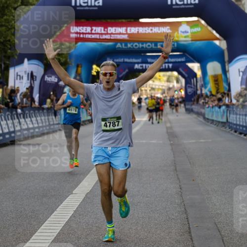 01.09.2024 - BARMER Alsterlauf Kathrin Stürmer Photography http://msf.ph/oto/6977242 01.09.2024 09:40:33 Ziel 3042, 4275, 4787, 4978 meine-sportfotos.de
