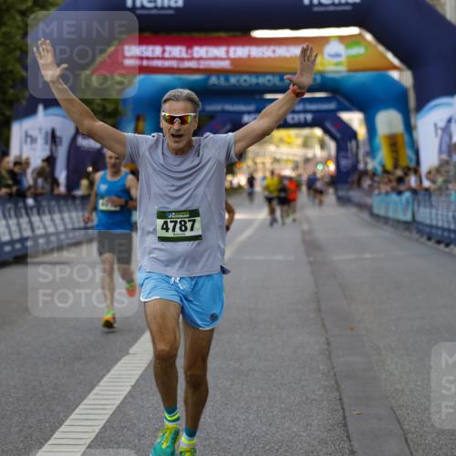 01.09.2024 - BARMER Alsterlauf Kathrin Stürmer Photography http://msf.ph/oto/6977245 01.09.2024 09:40:34 Ziel 2653, 4275, 4787, 4978 meine-sportfotos.de