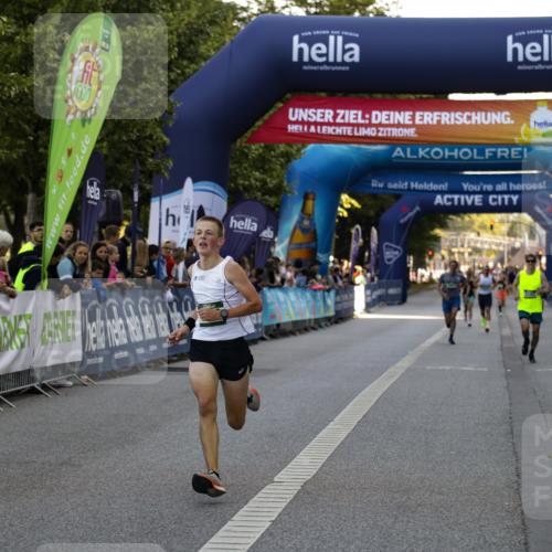 01.09.2024 - BARMER Alsterlauf Kathrin Stürmer Photography http://msf.ph/oto/6977256 01.09.2024 09:41:14 Ziel 2107, 3802, 4463 meine-sportfotos.de