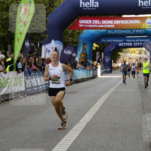01.09.2024 - BARMER Alsterlauf Kathrin Stürmer Photography http://msf.ph/oto/6977257 01.09.2024 09:41:14 Ziel 2107, 3802, 4463 meine-sportfotos.de