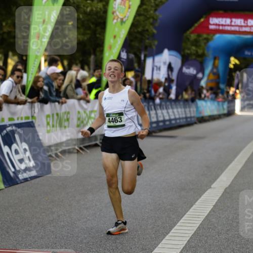 01.09.2024 - BARMER Alsterlauf Kathrin Stürmer Photography http://msf.ph/oto/6977261 01.09.2024 09:41:15 Ziel 2107, 3802, 4463 meine-sportfotos.de