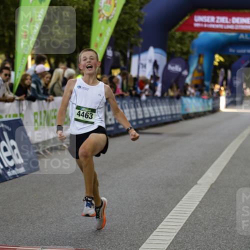 01.09.2024 - BARMER Alsterlauf Kathrin Stürmer Photography http://msf.ph/oto/6977262 01.09.2024 09:41:15 Ziel 2107, 3802, 4463 meine-sportfotos.de