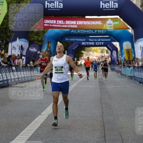 01.09.2024 - BARMER Alsterlauf Kathrin Stürmer Photography http://msf.ph/oto/6977286 01.09.2024 09:41:34 Ziel 2627, 3074, 3881, 4529, 4615, 4845, 5041, 8213, 8376 meine-sportfotos.de