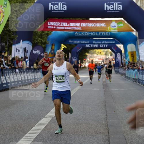 01.09.2024 - BARMER Alsterlauf Kathrin Stürmer Photography http://msf.ph/oto/6977287 01.09.2024 09:41:34 Ziel 2627, 3074, 3881, 4529, 4615, 4845, 5041, 8213, 8376 meine-sportfotos.de