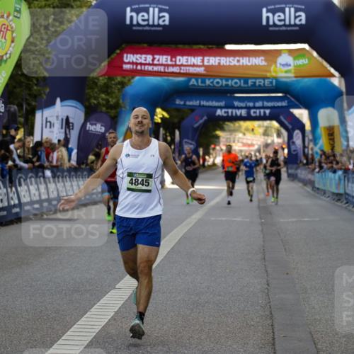 01.09.2024 - BARMER Alsterlauf Kathrin Stürmer Photography http://msf.ph/oto/6977289 01.09.2024 09:41:35 Ziel 2627, 3074, 3881, 4529, 4845, 5041, 8213, 8376 meine-sportfotos.de