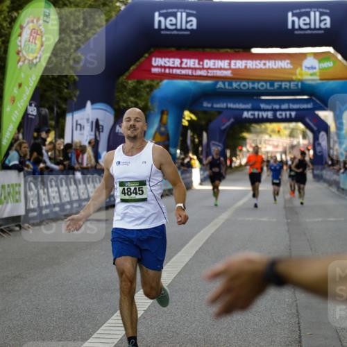 01.09.2024 - BARMER Alsterlauf Kathrin Stürmer Photography http://msf.ph/oto/6977292 01.09.2024 09:41:35 Ziel 2627, 3074, 3881, 4529, 4845, 5041, 8213, 8376 meine-sportfotos.de
