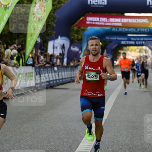 01.09.2024 - BARMER Alsterlauf Kathrin Stürmer Photography http://msf.ph/oto/6977297 01.09.2024 09:41:39 Ziel 2627, 3074, 4529, 5041, 8189, 8213, 8376 meine-sportfotos.de
