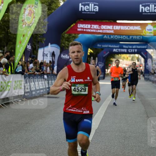 01.09.2024 - BARMER Alsterlauf Kathrin Stürmer Photography http://msf.ph/oto/6977300 01.09.2024 09:41:40 Ziel 2627, 3074, 4529, 5041, 8189, 8213, 8376 meine-sportfotos.de