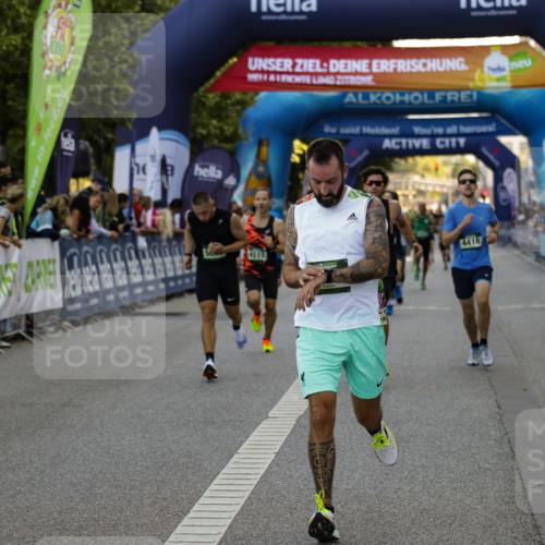 01.09.2024 - BARMER Alsterlauf Kathrin Stürmer Photography http://msf.ph/oto/6977310 01.09.2024 09:41:56 Ziel 2130, 3041, 3372, 4418, 4424, 4511, 4943, 5052, 8030, 8139 meine-sportfotos.de