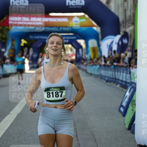 01.09.2024 - BARMER Alsterlauf Kathrin Stürmer Photography http://msf.ph/oto/6977329 01.09.2024 09:42:44 Ziel 4168, 4458, 4675, 4762, 4834, 5274, 8187, 8217 meine-sportfotos.de