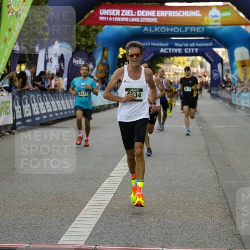 01.09.2024 - BARMER Alsterlauf Kathrin Stürmer Photography http://msf.ph/oto/6977332 01.09.2024 09:42:47 Ziel 2626, 2951, 3481, 4168, 4458, 4675, 4834, 5274, 8217 meine-sportfotos.de