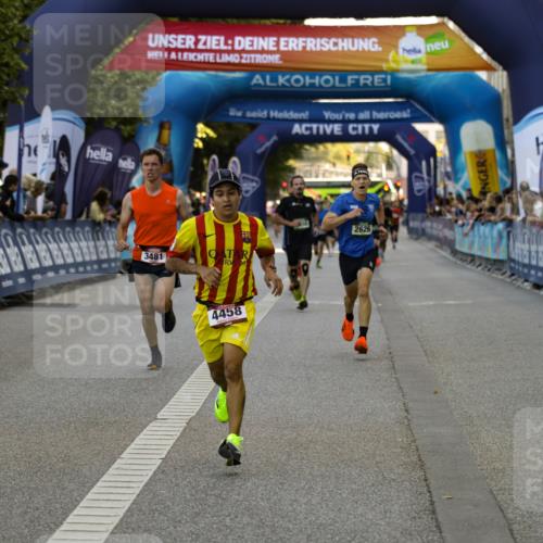 01.09.2024 - BARMER Alsterlauf Kathrin Stürmer Photography http://msf.ph/oto/6977348 01.09.2024 09:42:56 Ziel 2492, 2626, 2951, 3305, 3481, 4450, 4458 meine-sportfotos.de