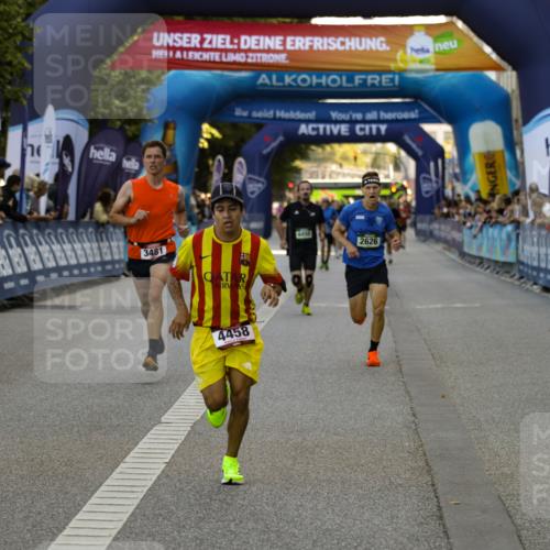 01.09.2024 - BARMER Alsterlauf Kathrin Stürmer Photography http://msf.ph/oto/6977349 01.09.2024 09:42:56 Ziel 2492, 2626, 2951, 3305, 3481, 4450, 4458 meine-sportfotos.de