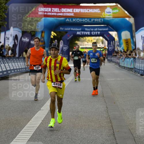 01.09.2024 - BARMER Alsterlauf Kathrin Stürmer Photography http://msf.ph/oto/6977350 01.09.2024 09:42:56 Ziel 2492, 2626, 2951, 3305, 3481, 4450, 4458 meine-sportfotos.de