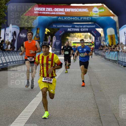 01.09.2024 - BARMER Alsterlauf Kathrin Stürmer Photography http://msf.ph/oto/6977351 01.09.2024 09:42:56 Ziel 2492, 2626, 2951, 3305, 3481, 4450, 4458 meine-sportfotos.de