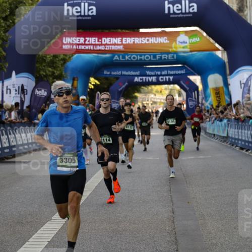 01.09.2024 - BARMER Alsterlauf Kathrin Stürmer Photography http://msf.ph/oto/6977371 01.09.2024 09:43:08 Ziel 1109, 3114, 3305, 4049, 4167, 4290, 4538, 5252, 5287, 8132, 8194, 8236, 8387 meine-sportfotos.de