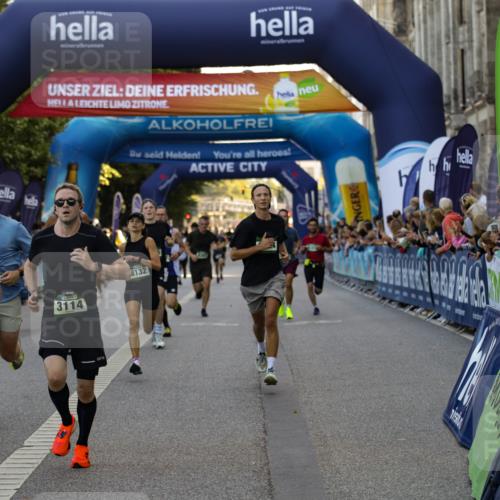 01.09.2024 - BARMER Alsterlauf Kathrin Stürmer Photography http://msf.ph/oto/6977376 01.09.2024 09:43:08 Ziel 1109, 3114, 3305, 4049, 4167, 4290, 4538, 5252, 5287, 8132, 8194, 8236, 8387 meine-sportfotos.de