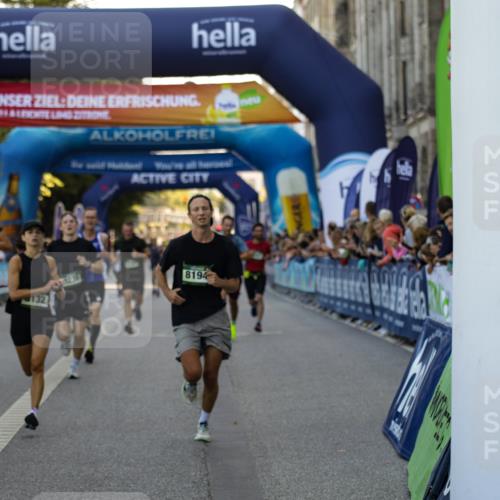 01.09.2024 - BARMER Alsterlauf Kathrin Stürmer Photography http://msf.ph/oto/6977383 01.09.2024 09:43:09 Ziel 1109, 3114, 3305, 4049, 4167, 4290, 4538, 5252, 5287, 8132, 8194, 8236, 8387 meine-sportfotos.de